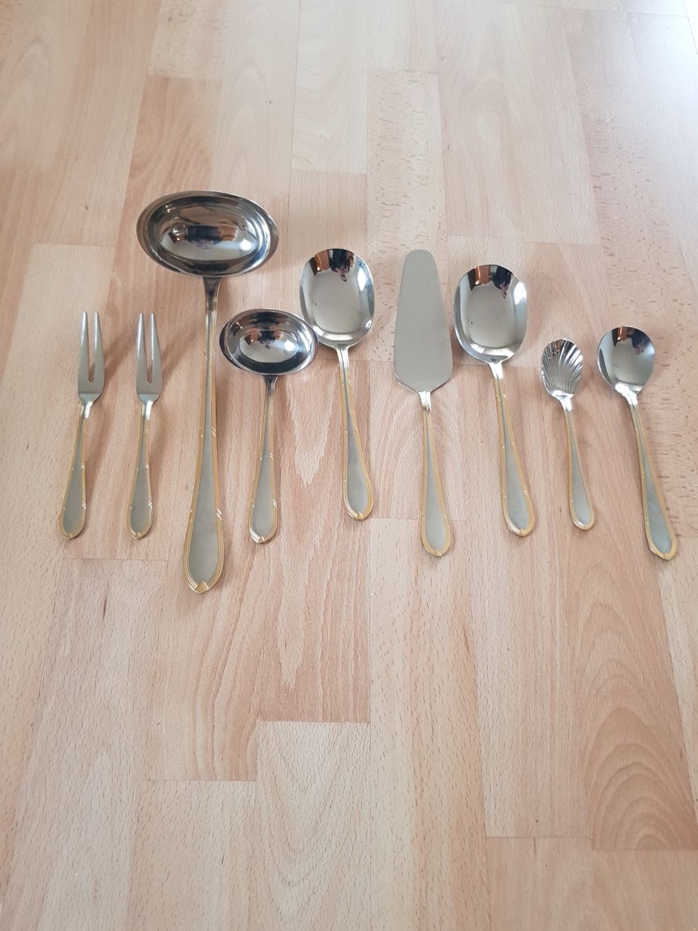 Set di posate: Besteckset – Usato da Matzingen venduto da heineken04 1