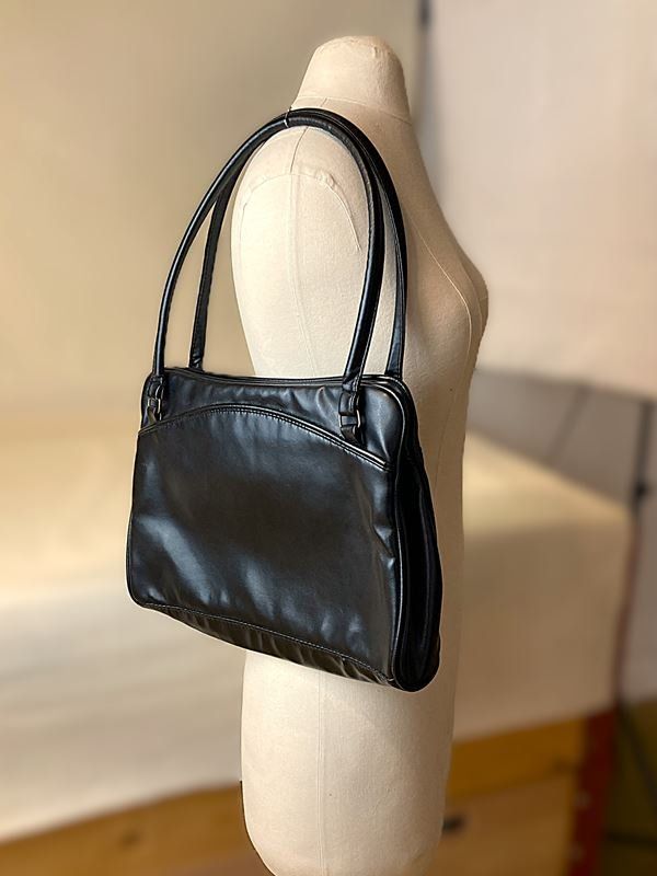 Taschen für Damen: Handtasche | Schwarz | Kunstleder – Gebraucht aus Wittenbach von Restwert_St-Gallen 3