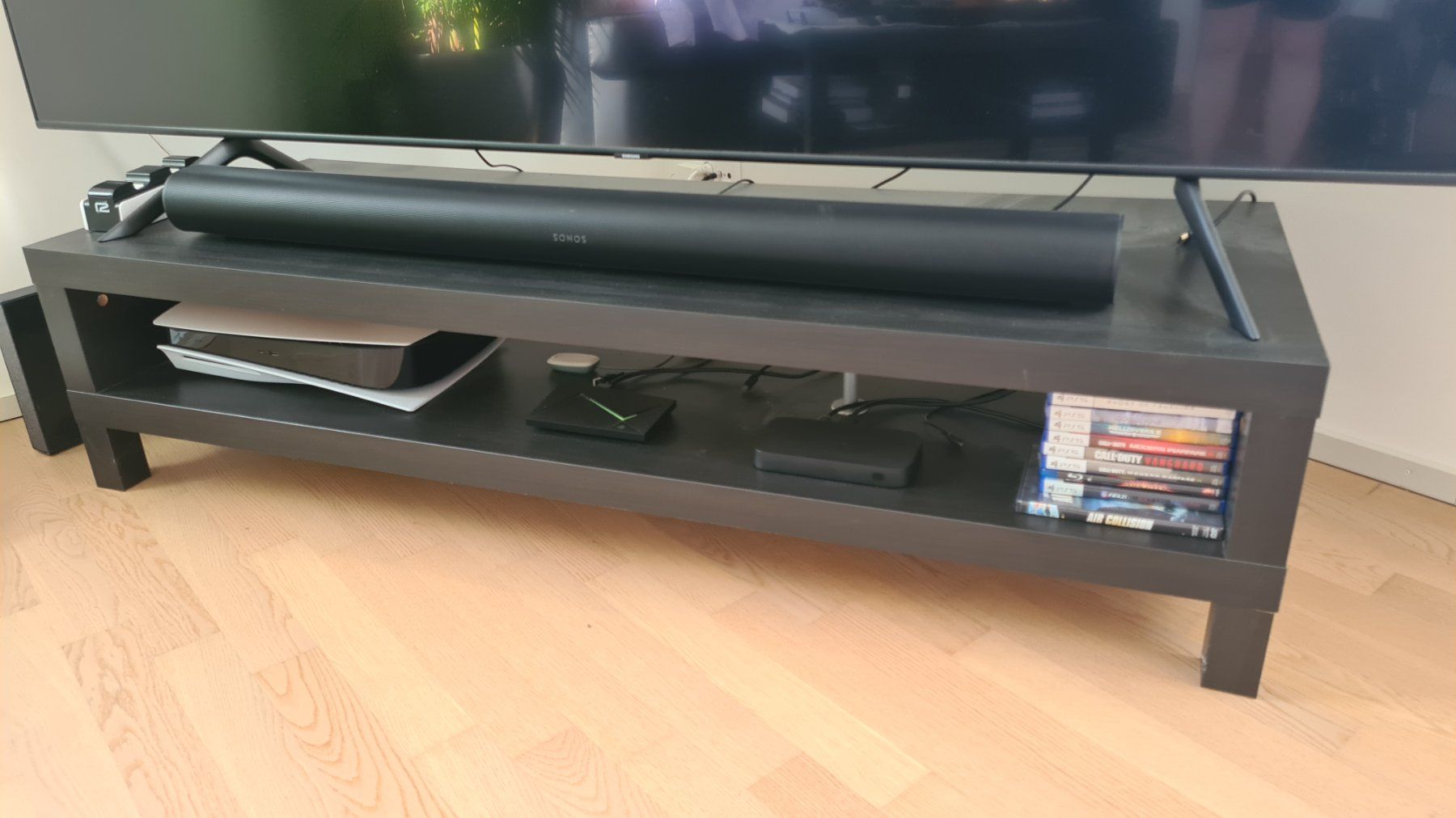 Ikea Mobili TV: Tv stand – Usato da Embrach venduto da mba_ttk7