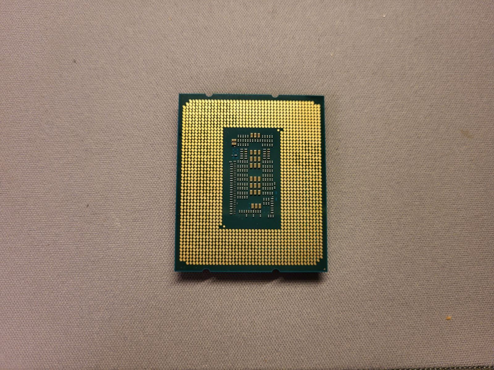 Intel Componenti elettronici: Intel i7 12700T – Usato da Unterengstringen venduto da CyberCore 1