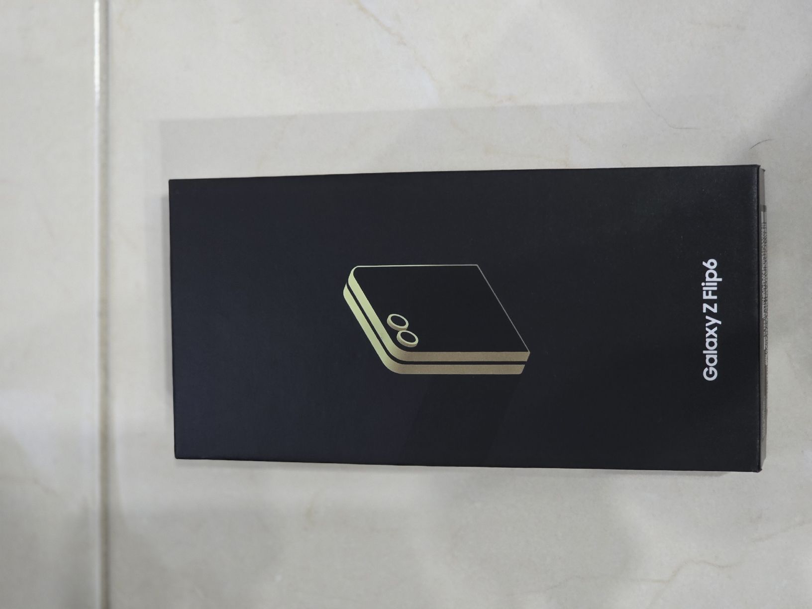 Samsung Handys / Smartphones: Samsung Z Flip 6 – Neu und originalverpackt aus Formangueires von fab_q6h8