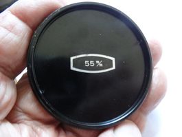 ALTE KAMERA LENS FORNE DECKEL 55MM.