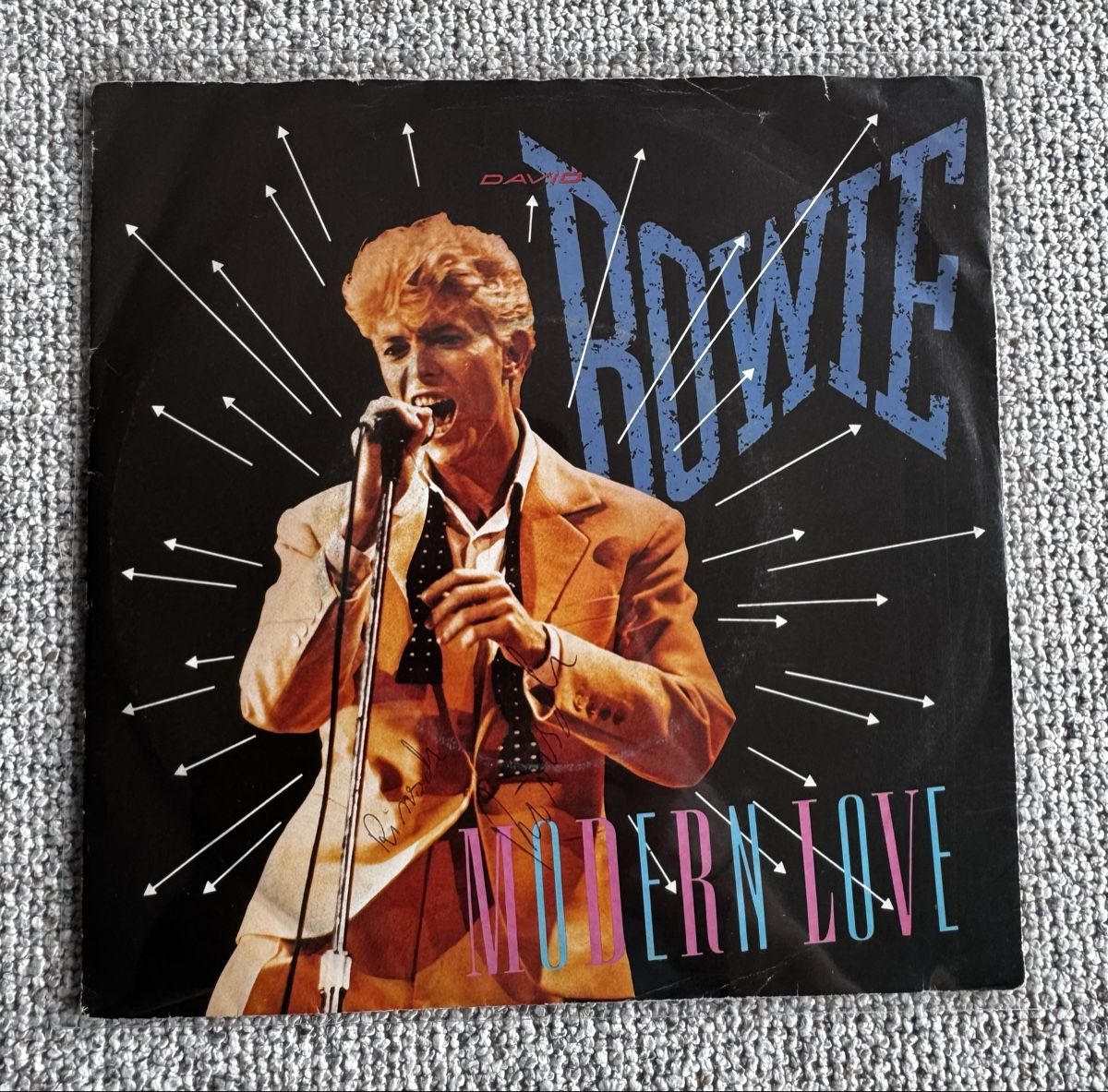 Dischi in vinile: David Bowie - Modern Love - 7" Single - 80s – Usato da Rorbas venduto da BlackstarRecords