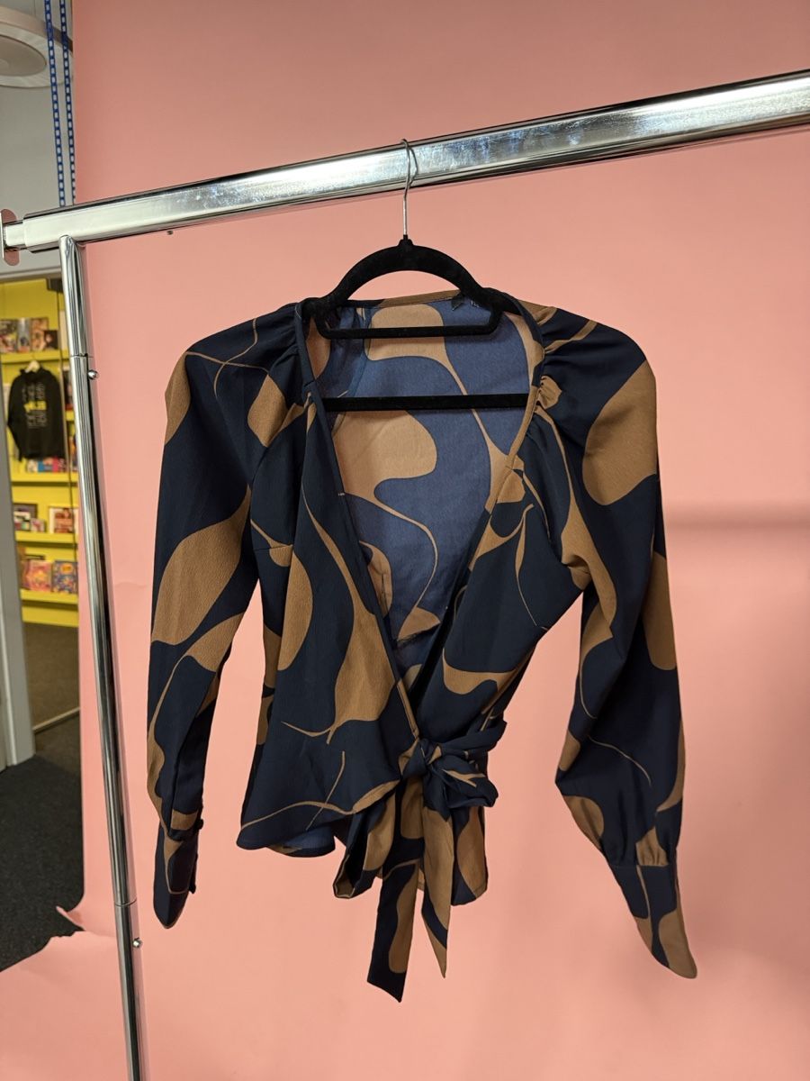 Chemisiers: Elegante Damenbluse, Grösse S – D'occasion à Zürich par Hera_Zurich 1