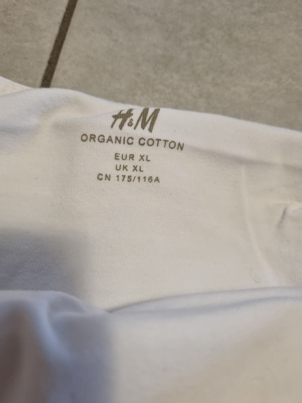 H&M Top: Stilltop XL – Usato da Unteriberg venduto da ste_ruh 1