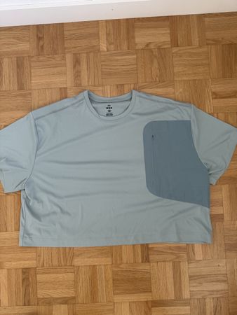 Under Armour T-Shirt blau mit Tasche Grösse L neu