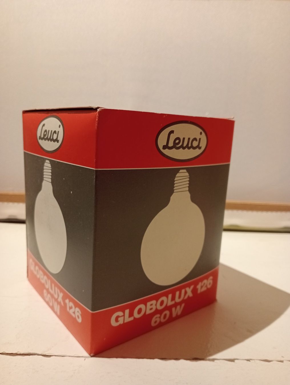 Lampade: Glühbirne Gross, E27, 60W, selten! – Usato da St.Niklausen LU venduto da Wirdbereitsverwendet 6