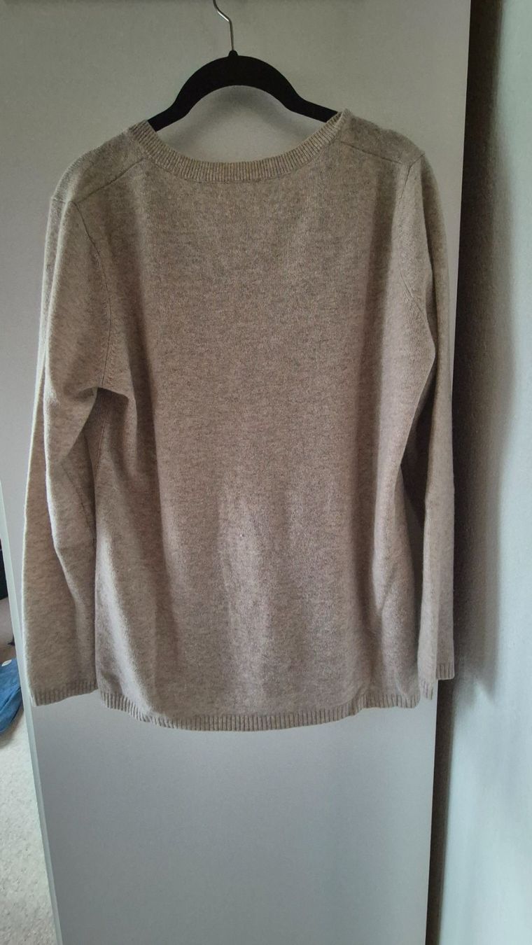 Maglioni & Felpe: Cashmere V-Neck Sweater beige – Nuovo (secondo la descrizione) da Allschwil venduto da lor_s7nz 4