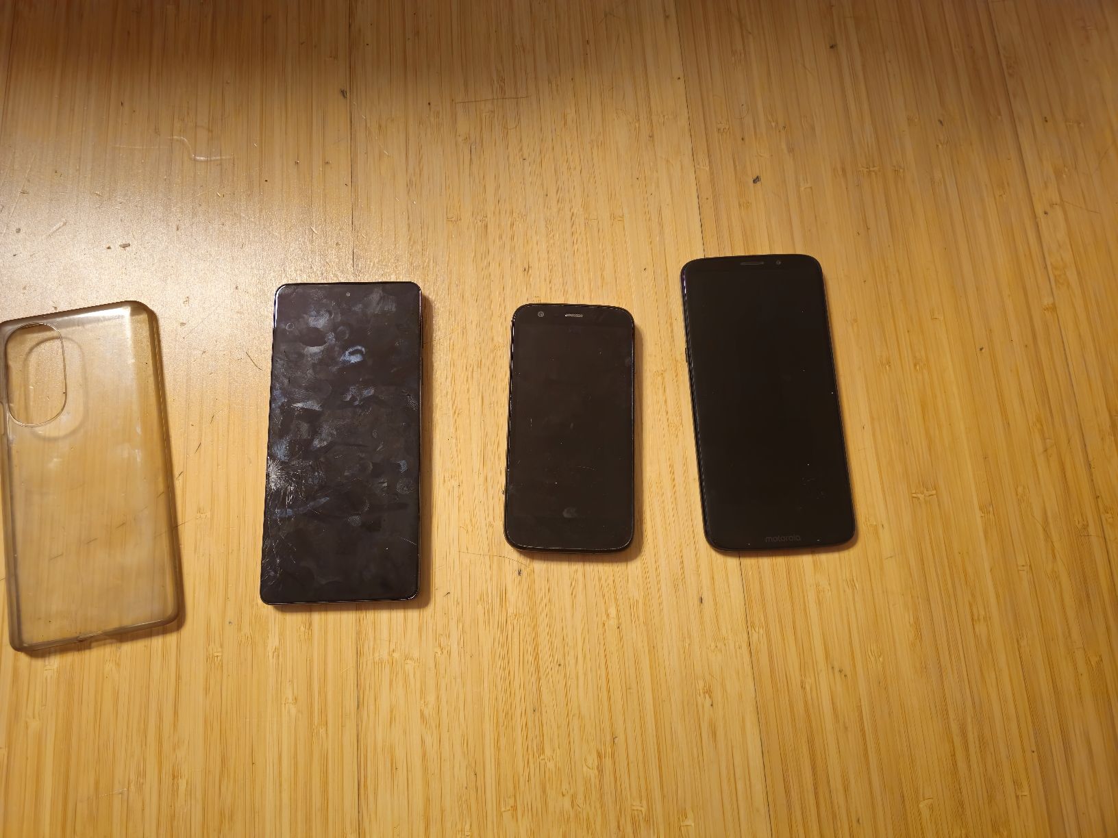 Telefoni: 45 Telefone Kein Einzel verkauf – Usato da Ehrikon venduto da noa_vyp5 8