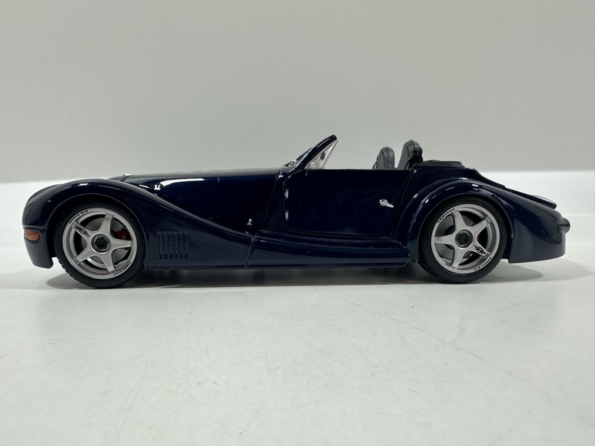 Bburago Modellini d'auto: Morgan Aero 8 1:18, dunkelblau, BBURAGO – Usato da Zofingen venduto da rf9_x2xt 2