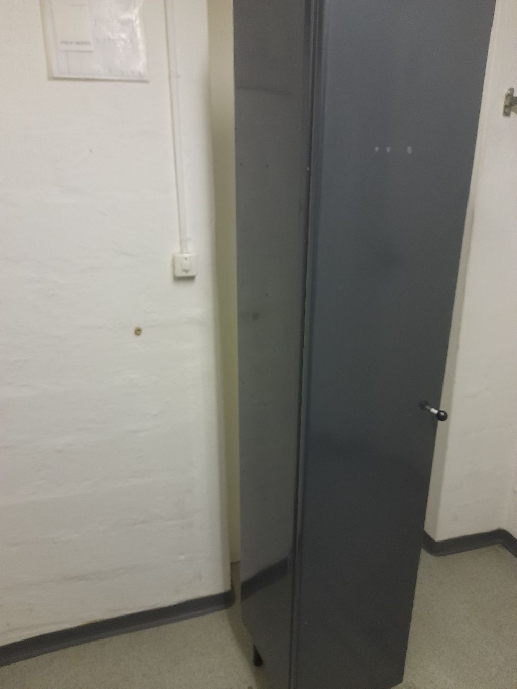 Schränke: Metallschrank – Gebraucht aus Glattbrugg von B_B 3