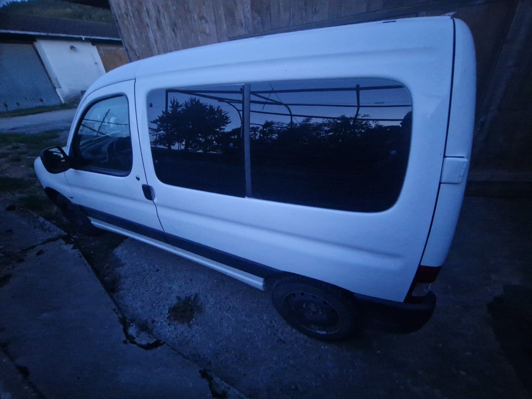 Citroën Autos: Citroen Berlingo – D'occasion à Seftigen par JazzSong 3