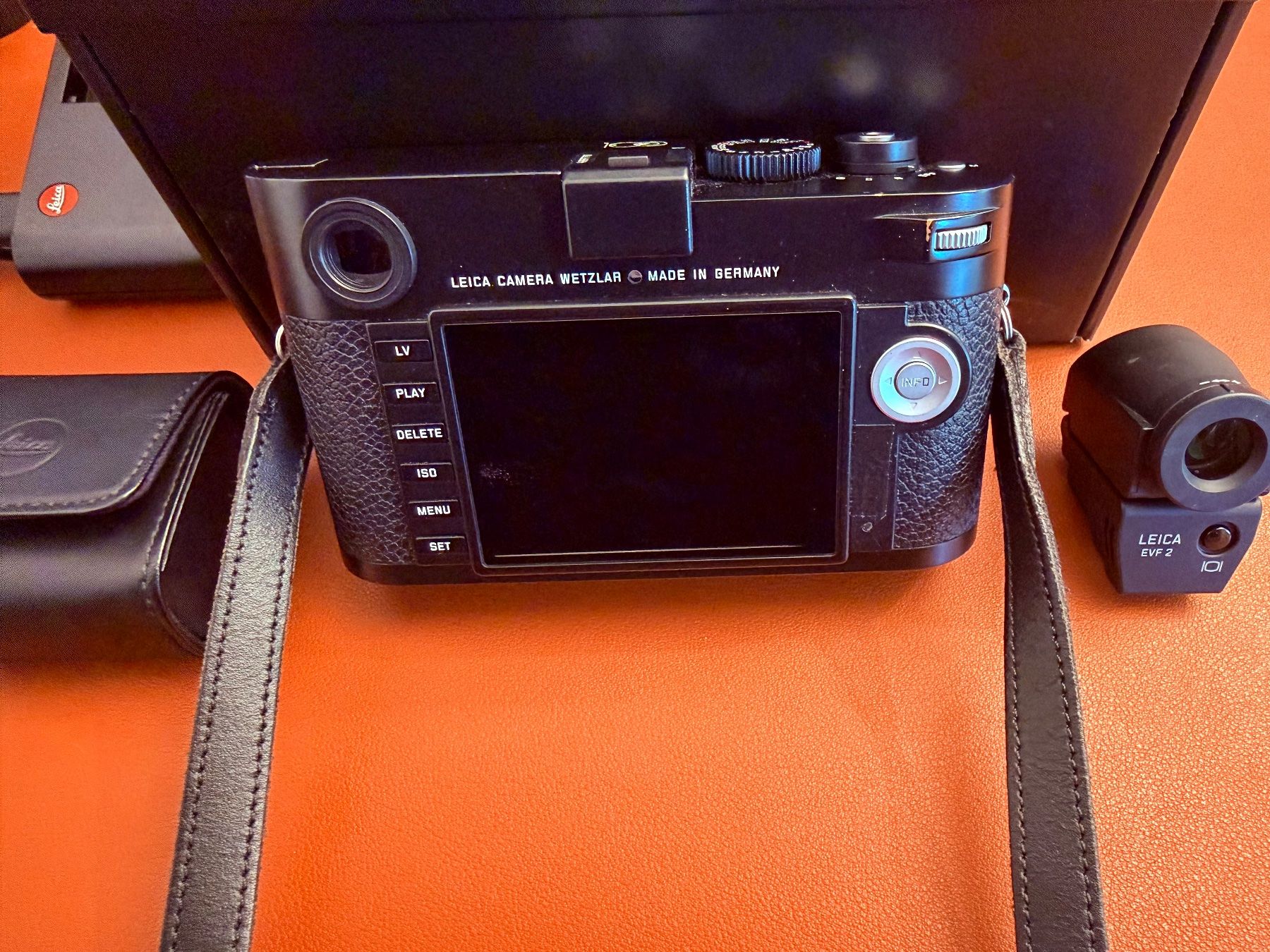 Leica Fotocamera: Leica M240 100 anniversary edition with EVF2 – Usato da Neuchatel venduto da Pancrazi 8