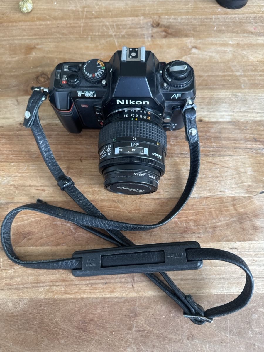 Nikon Fotocamera: Nikon F-501 – Usato da St-Légier-Chiésaz venduto da zik_q8g7 3