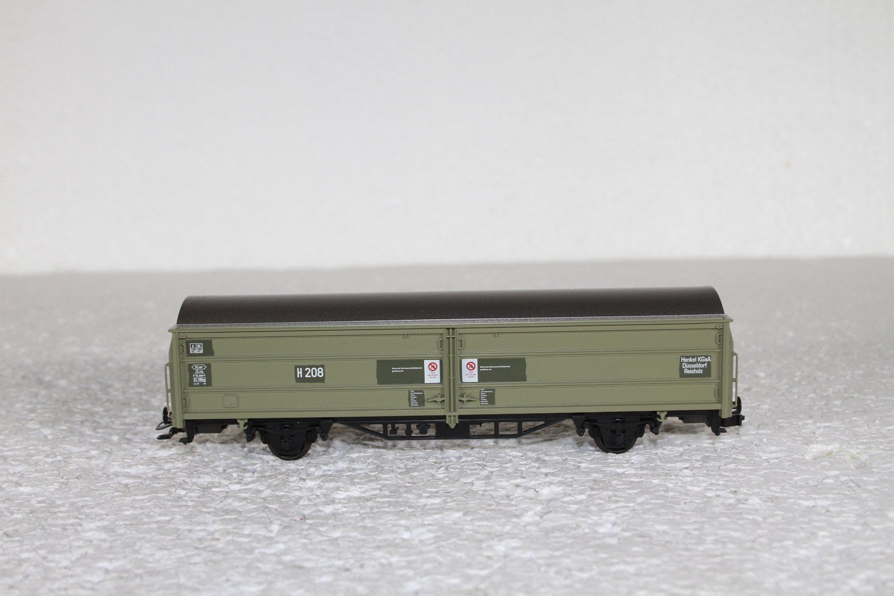 Märklin Modelleisenbahnen: Märklin Henkel Düsseldorf Güterwagen – Neu (gemäss Beschreibung) aus Triesen von cor_62ts