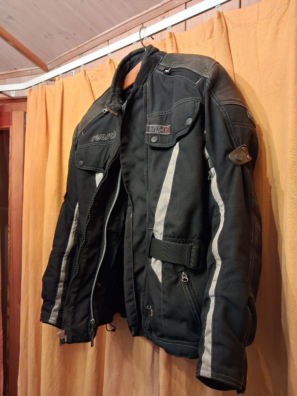Reusch Completi: Motorradjacke Reusch Gr. M Textil – Usato da Dietschwil venduto da yama125er 2