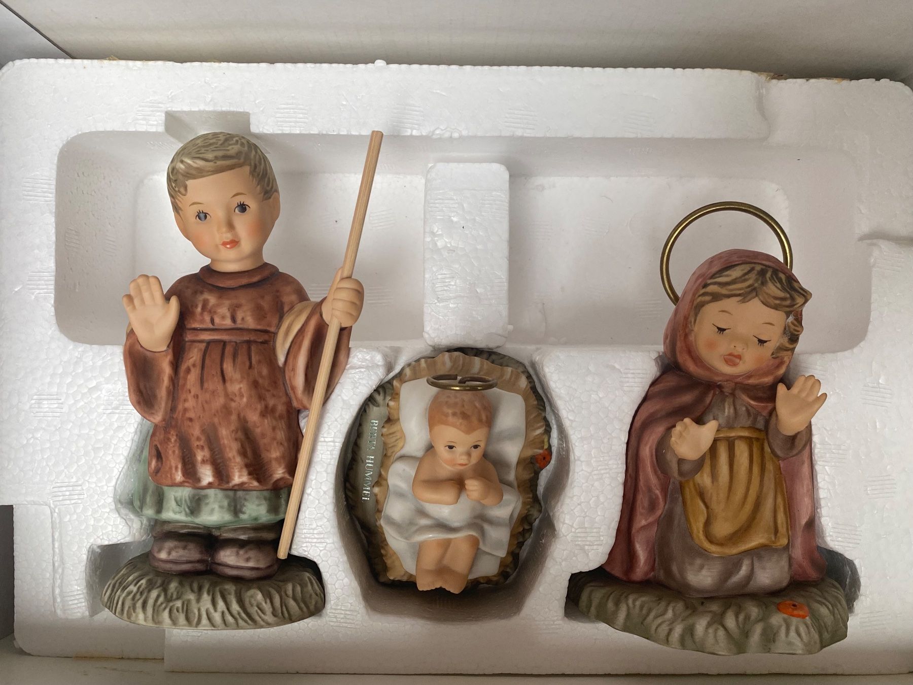 Hummel Statuette: Studio Hummel Krippe 19-teilig – Usato da Uster venduto da bau_7hyx 1