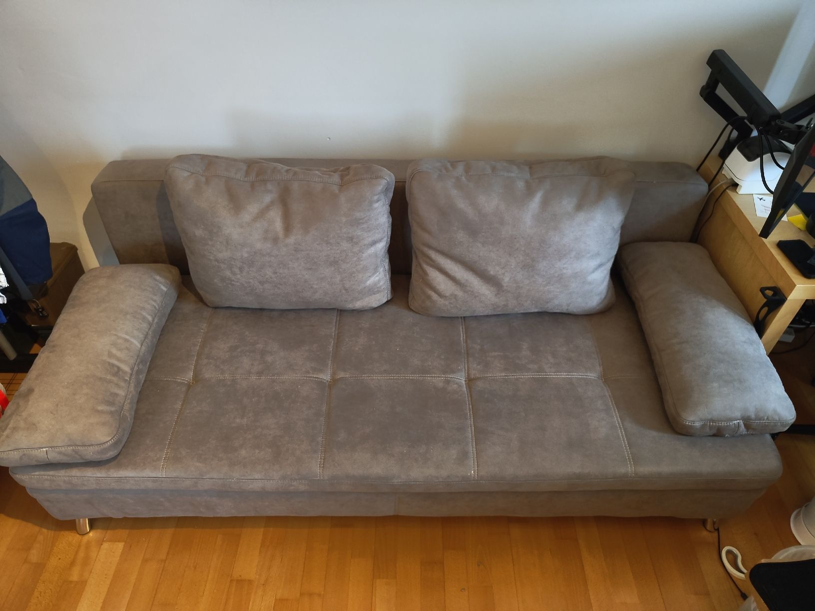 Sofas: Schlafsofa beige – Gebraucht aus Schaffhausen von JET_STREAM