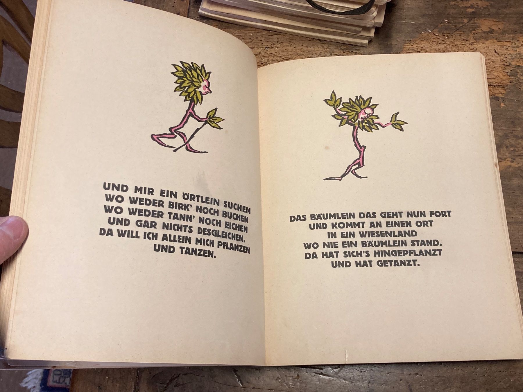 Libri: Vom Büblein vom Bäumlein antikes Kinderbuch um 1925 – Usato da Bern venduto da Jwpm66 3
