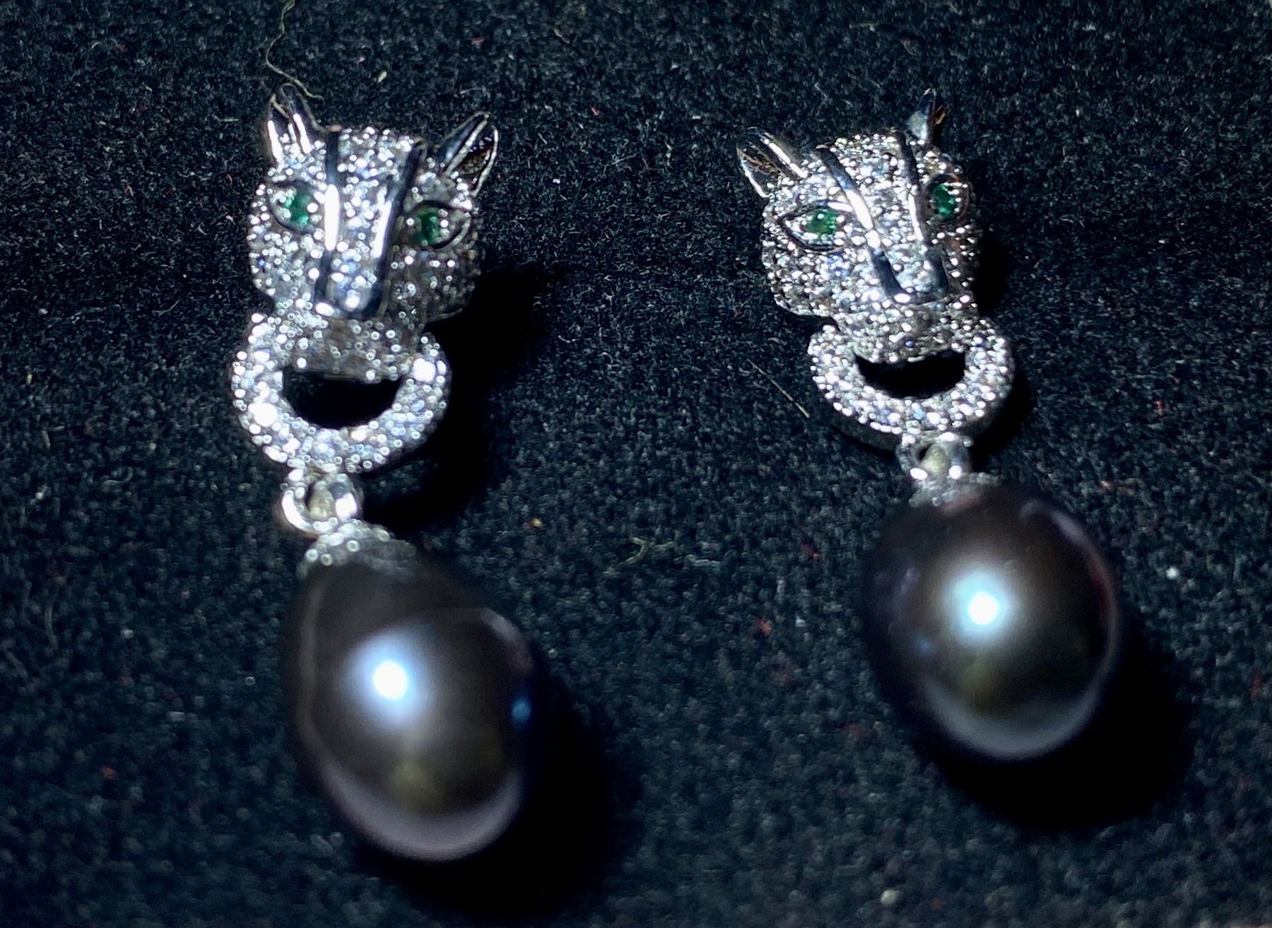 Orecchini pendenti & Orecchini a lobo: Ohrstecker mit Süsswasserperlen + Smaragd: Leopard Motiv – Nuovo e nell'imballaggio originale da Laax venduto da Kiki_Kingdom3