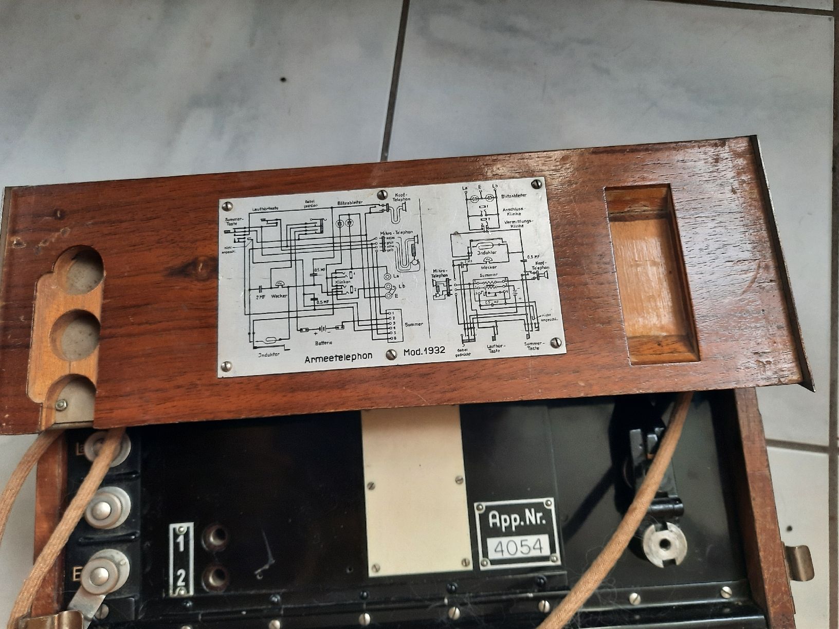 Telefoni: TÉLÉPHONE MILITAIRE. 1932 – Usato da Le Locle venduto da marylise01 2
