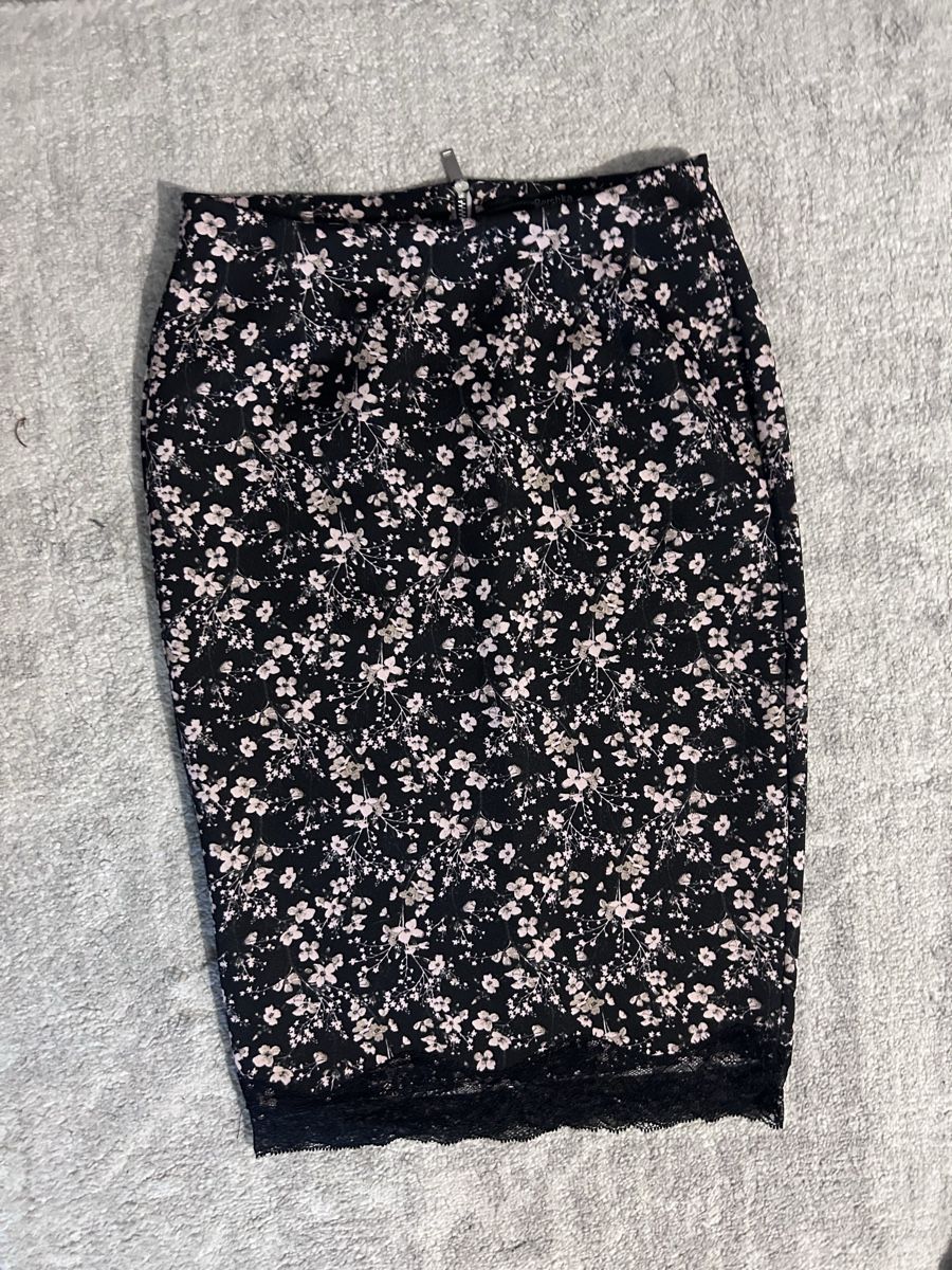 Bershka Gonne: Rock Bershka Blumenmuster  – Usato da Belp venduto da jan_6yvx