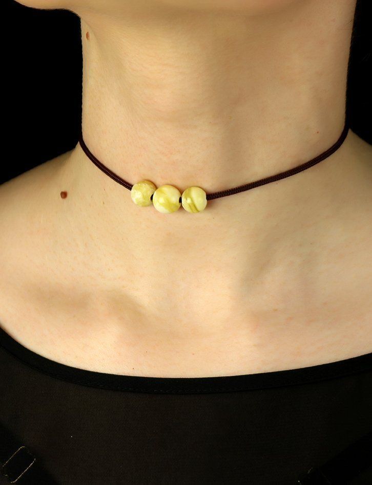 Catenine: Choker 40.5 cm mit Bernsteinen und Silberverschluss – Nuovo e nell'imballaggio originale da Basel venduto da Thymia