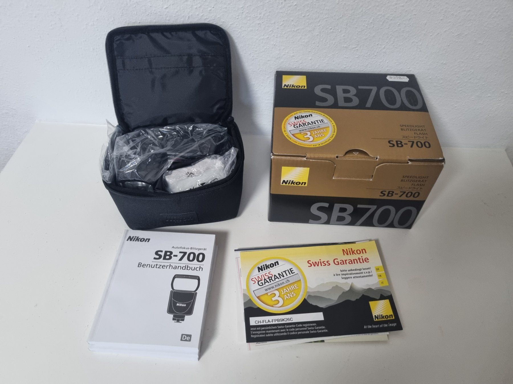 Nikon Blitze: Nikon Speedlight Blitzgerät SB-700 – Gebraucht aus Rhäzüns von D-VA 1