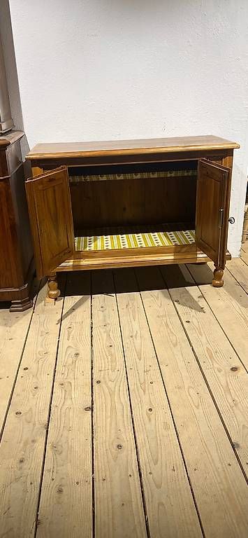 Armoires: Halbschrank – D'occasion à Gunzwil par vintage-bazaar 1