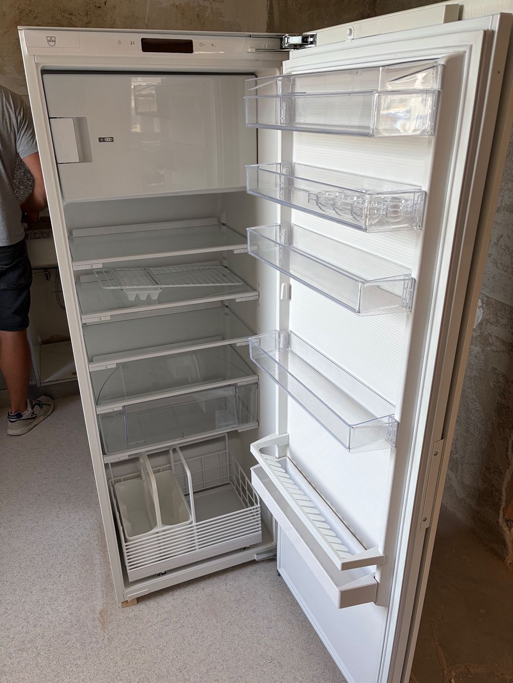 V-Zug Réfrigérateurs: V-ZUG Einbaukühlschrank De Luxe A++ – D'occasion à Zürich par Da0289