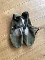 Samt Ballerinas grün oliv 40 Riemchen