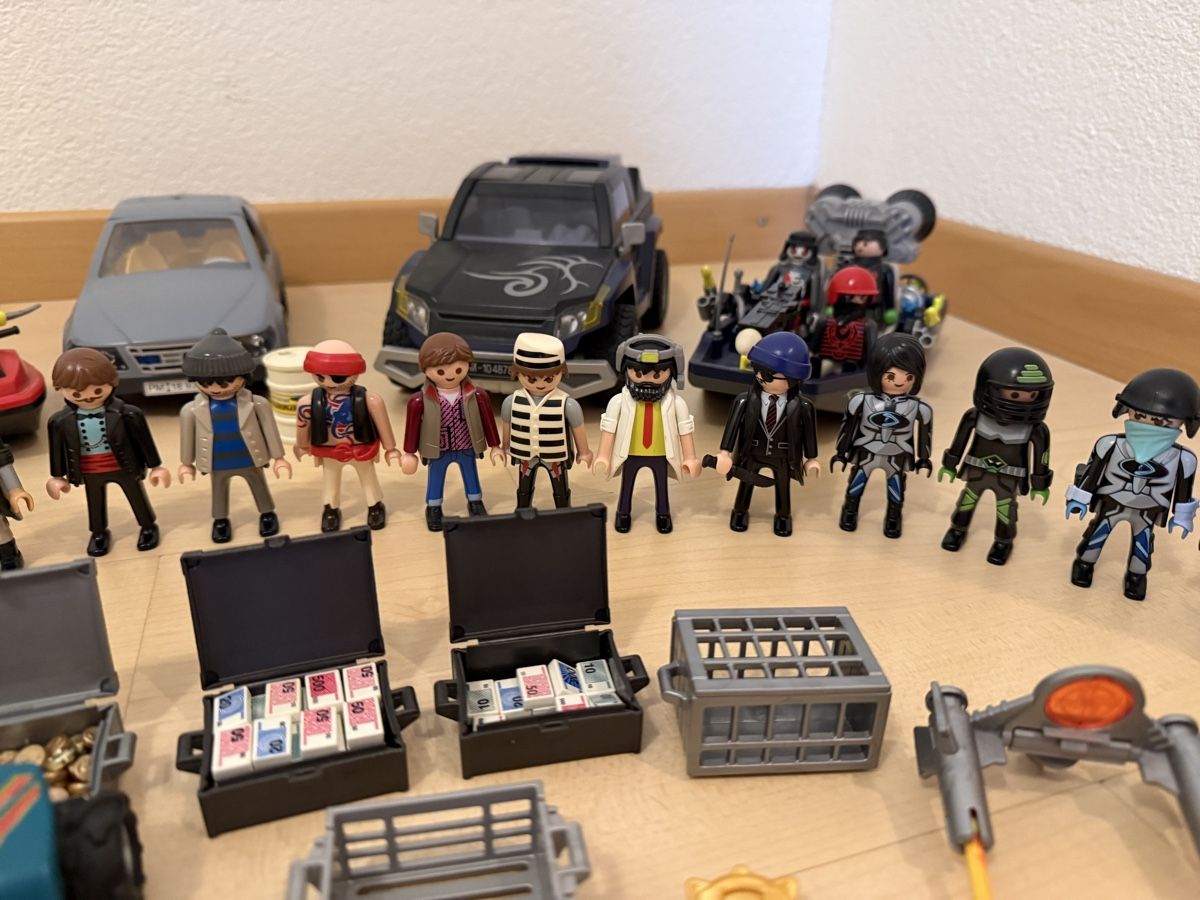 Playmobil Spielzeuge: Playmobil Gangster Set – Gebraucht aus Kaiseraugst von FlohmarktMassa 3