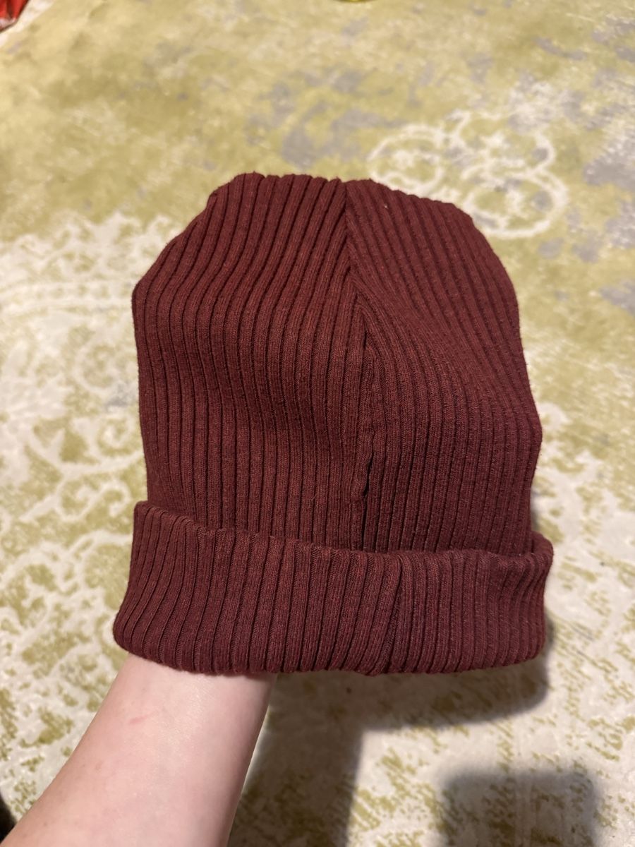 Chapeaux, bonnets & casquettes: Mütze Weinrot – D'occasion à Uster par Flummi 1