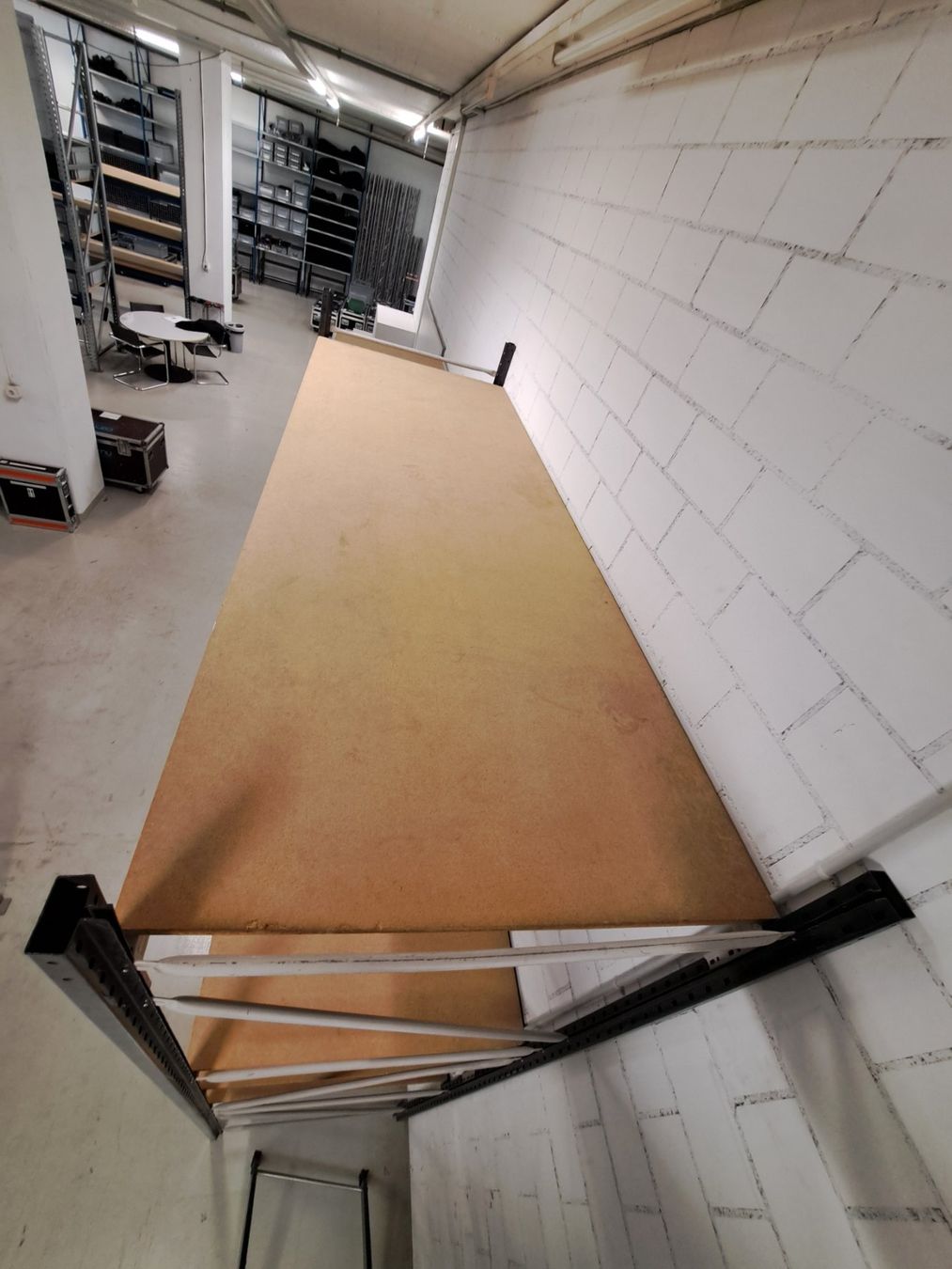 Scaffali: Lagergestell braun mit Tablar Pressspan/MDF, 5 Laufmeter – Usato da Embrach venduto da lichttechnik 5
