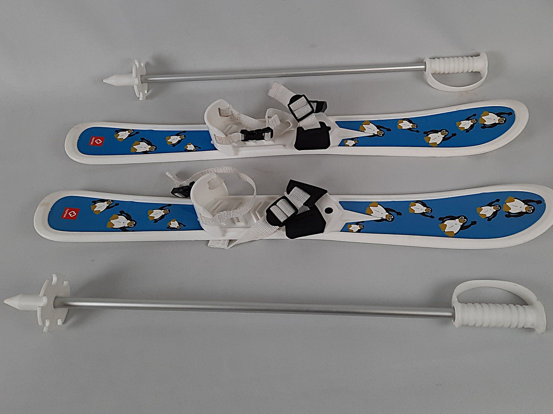 Hamax Skis: HAMAX Kinder-Ski Set mit Bindung &Stöcken - Pingu – Gebraucht aus Beinwil am See von Restwert_Beinwil