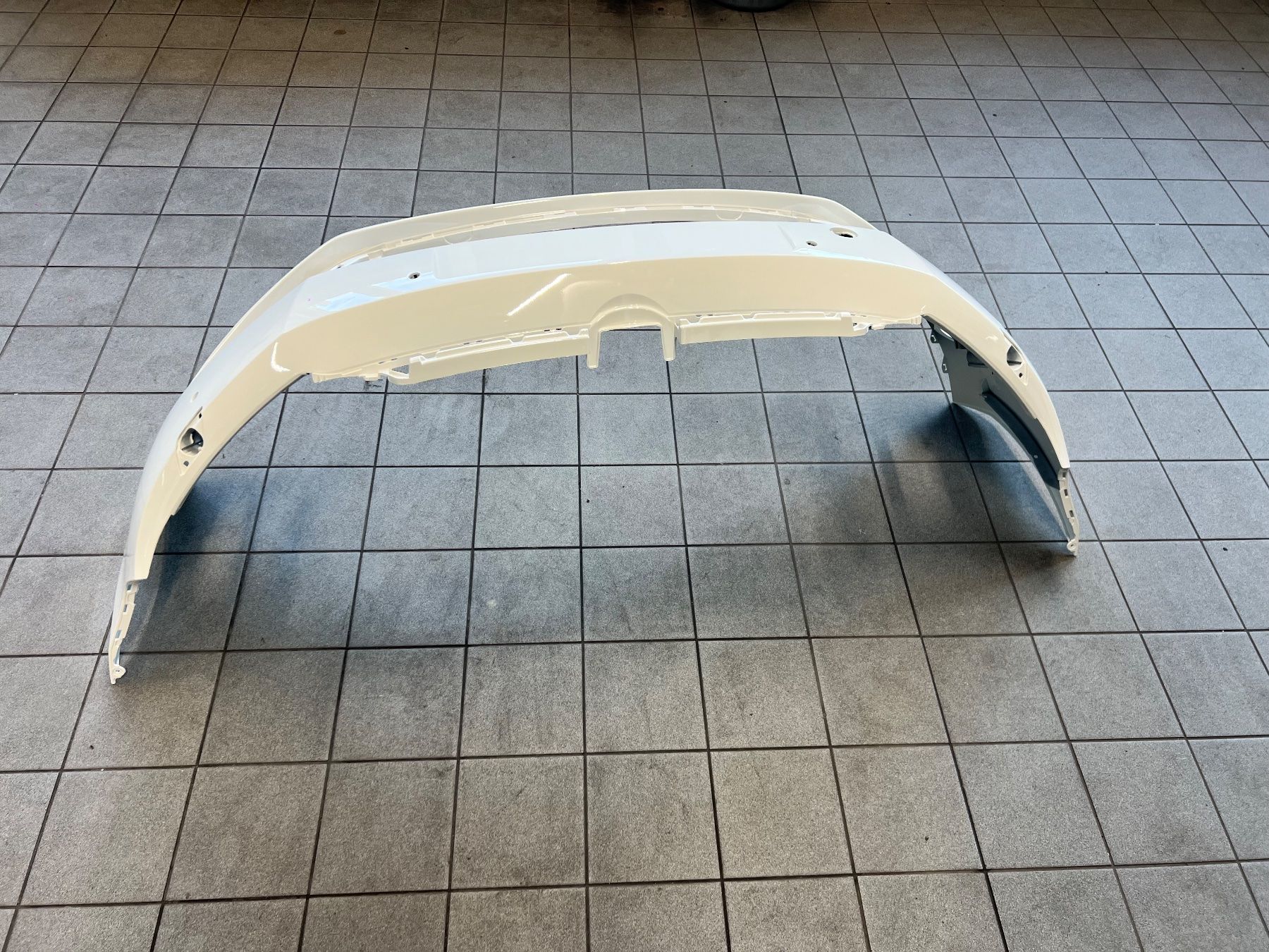Volkswagen Tutti pezzi di ricambio auto: VW Golf 7 Stossstange – Usato da Freidorf TG venduto da sarotiko 3