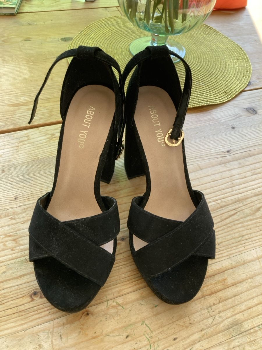 Chaussures femmes: Sandalen – D'occasion à Romanshorn par gokken