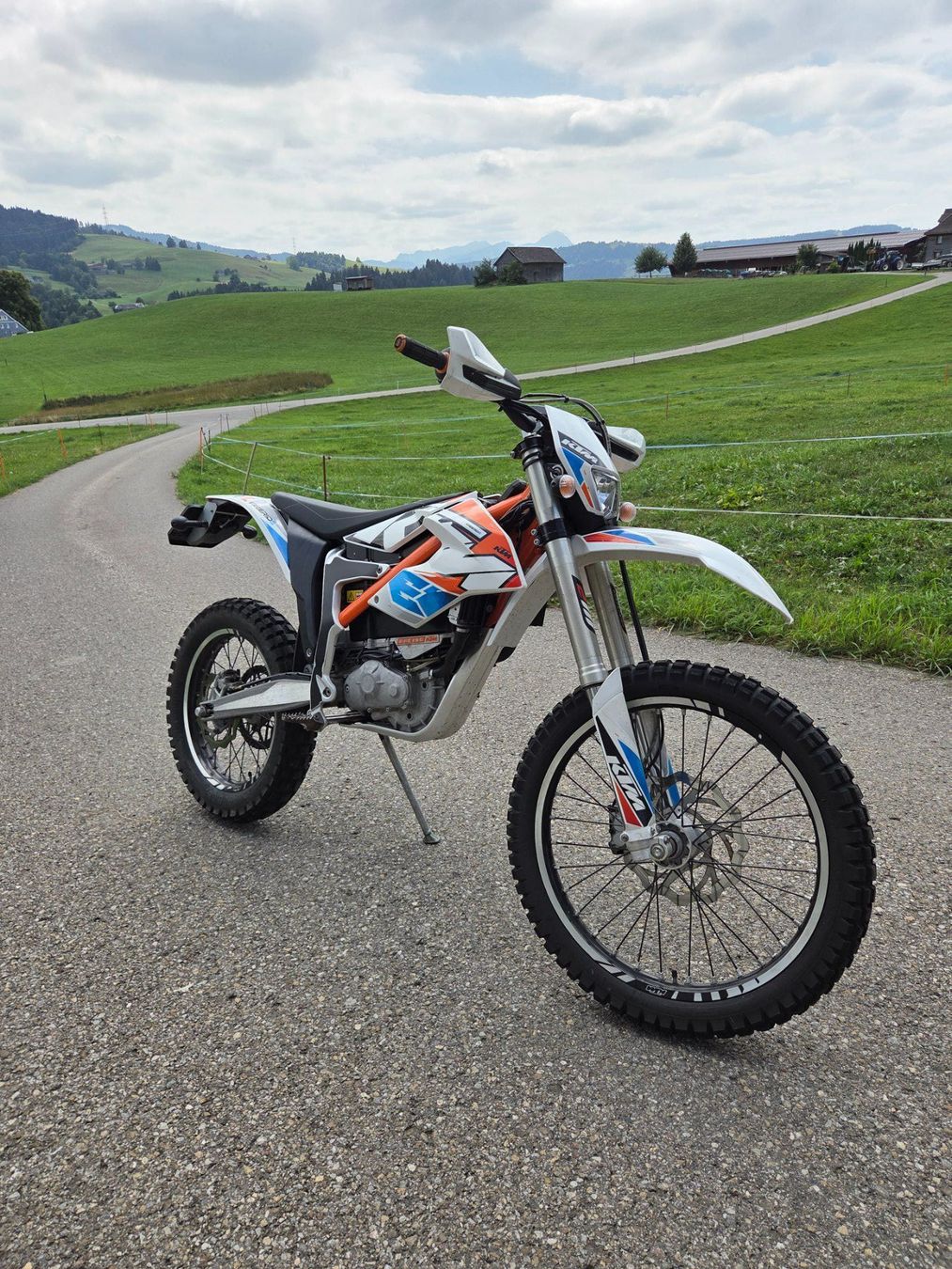 KTM Enduro: KTM Freeride E-XC – D'occasion à St. Peterzell par spezi2020