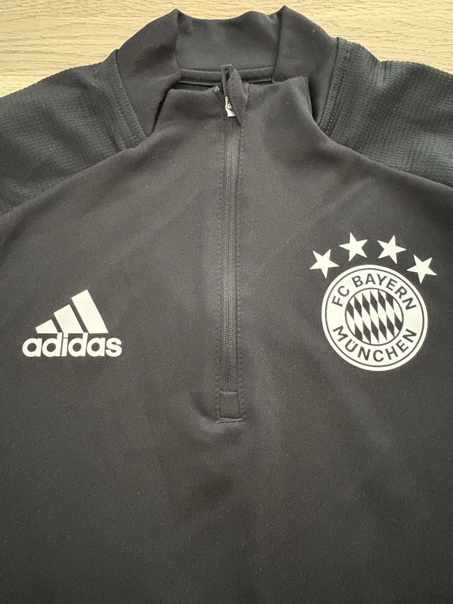 Bayern München Maillots de corps & Pantalons: FC Bayern Training Zip Gr.M – D'occasion à Domat/Ems par tim_lq6b 4