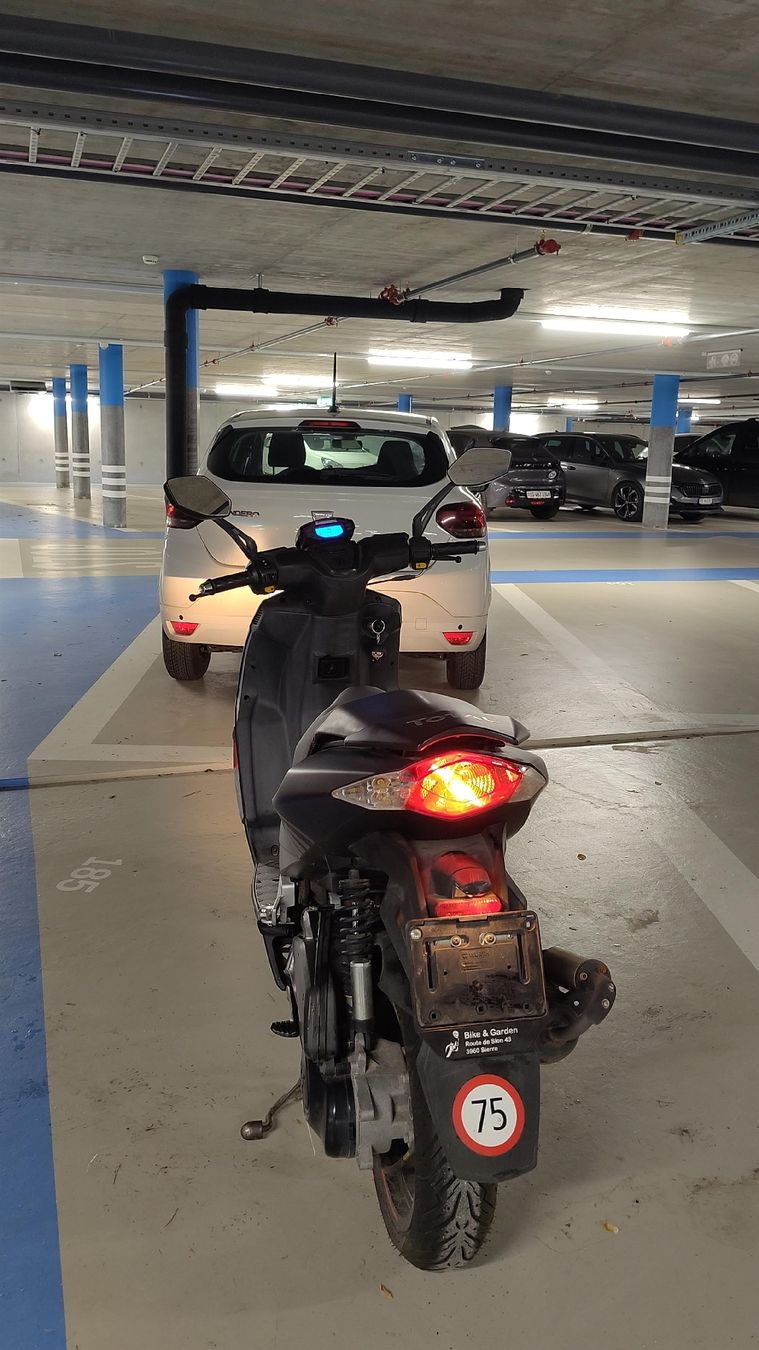 Peugeot Scooter: Scooter Peugeot – Usato da Sion venduto da mel_z929 3