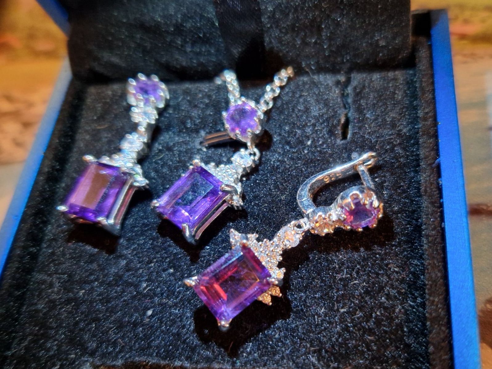Orecchini pendenti & Orecchini a lobo: Echte Amethyst Set Ohrringe und Anhänger 925 Silber – Nuovo (secondo la descrizione) da Grenchen venduto da Elenka 1