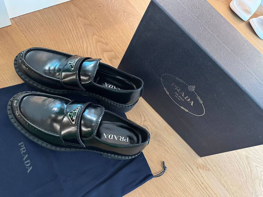 Damenschuhe: Prada Loafer Schuhe – Gebraucht aus Luzern von per_mxf5 1