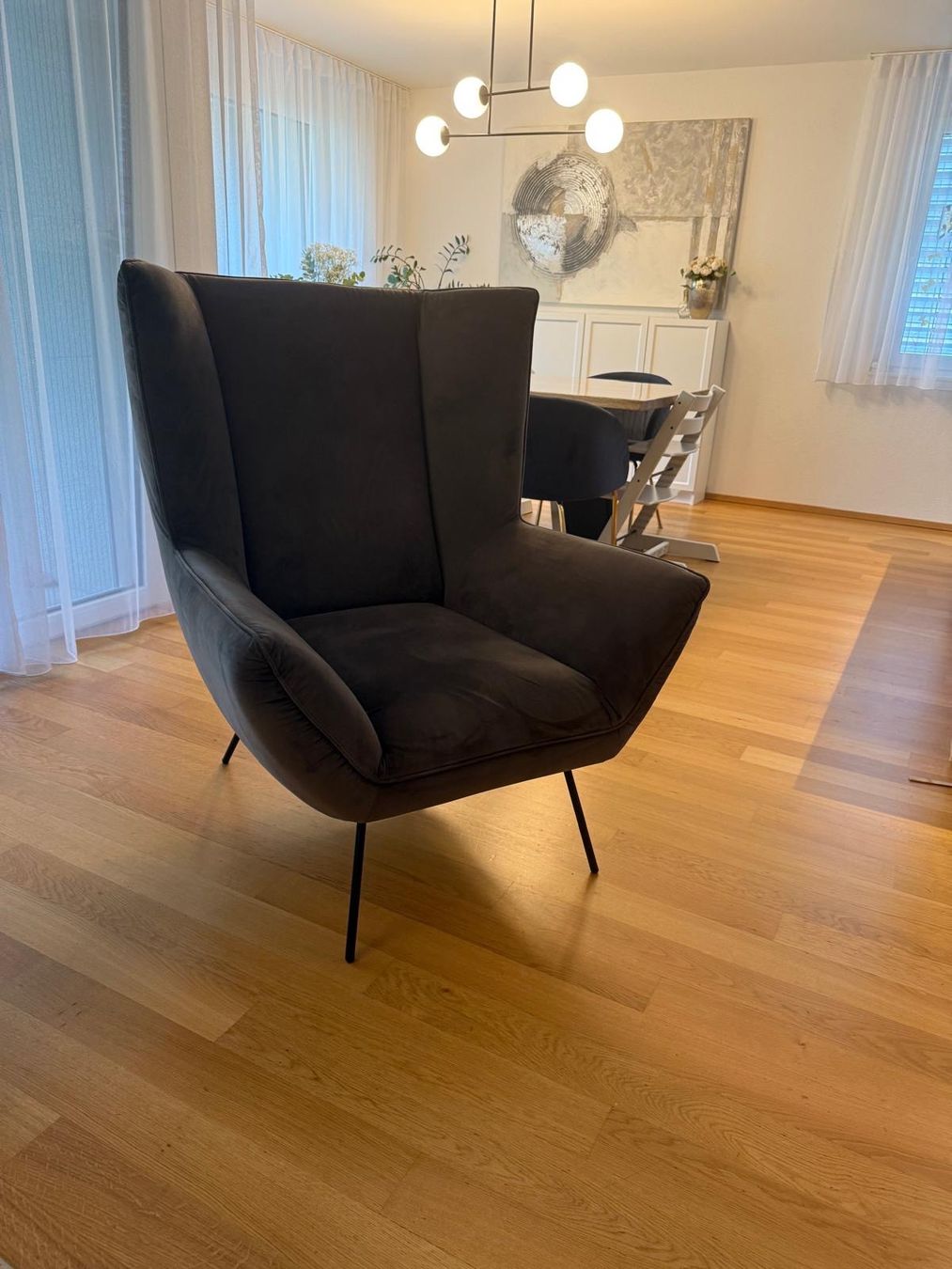 Pfister Poltrone: Moderner Sessel mit Samtbezug, Anthrazit - Top Zustand! – Usato da Buchs SG venduto da Amy2305 1