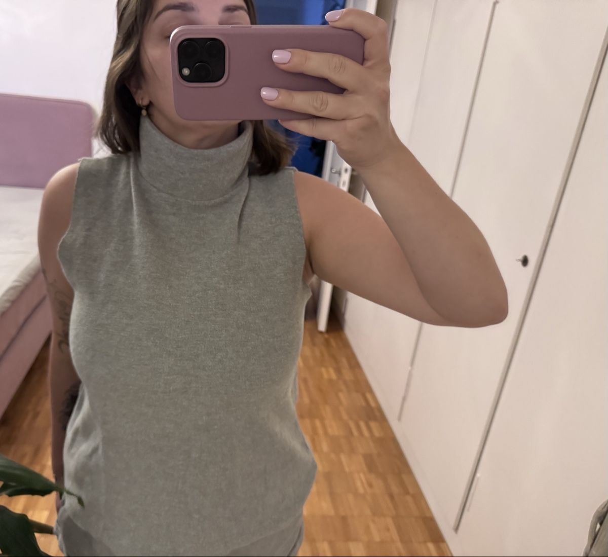 Zara Tops: Turtleneck Top – D'occasion à Zürich par sop_9fqf