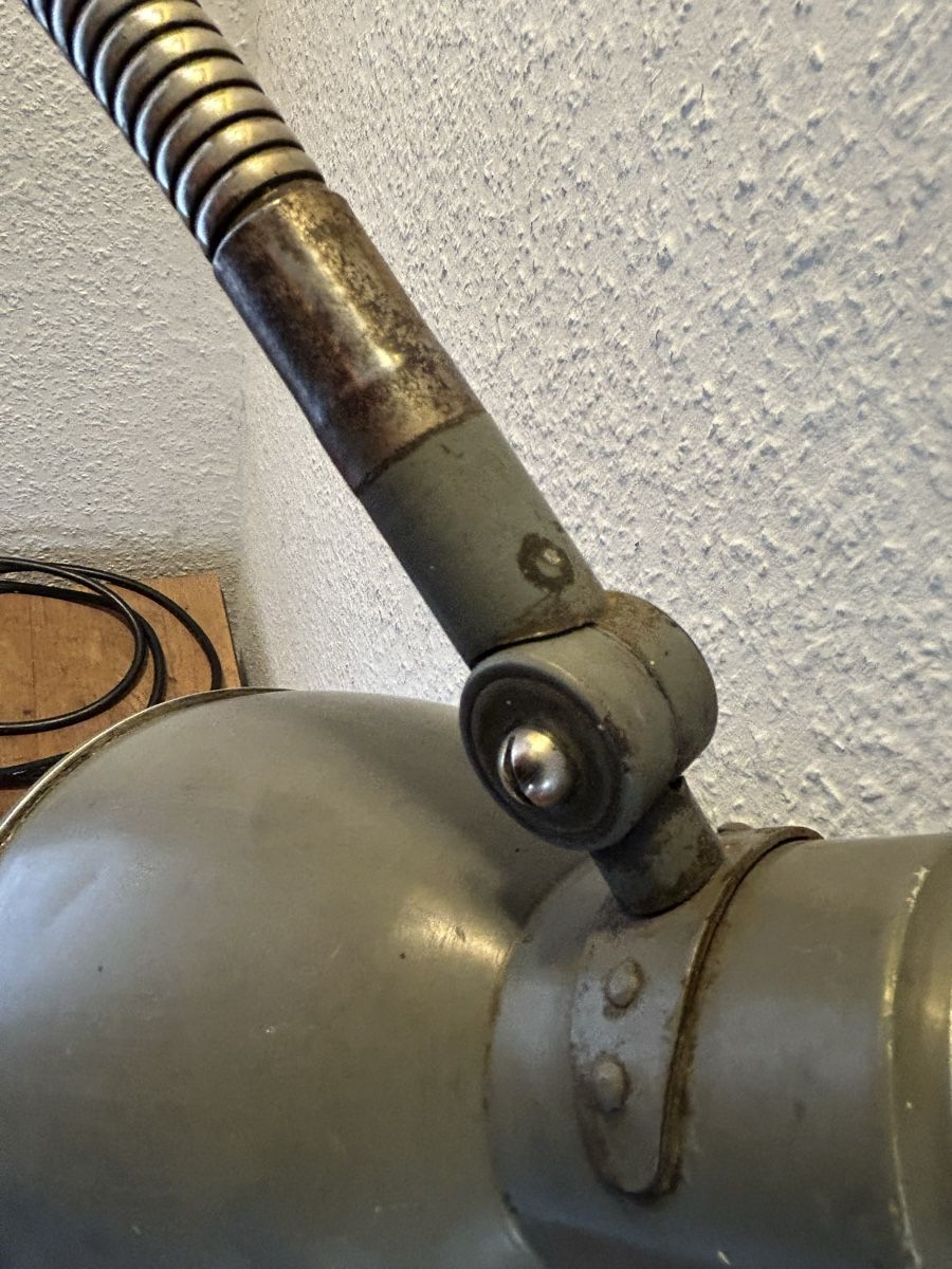 Lampade: ANTIKE LAMPE INDUSTRIE – Usato da Bottmingen venduto da Surubi 1