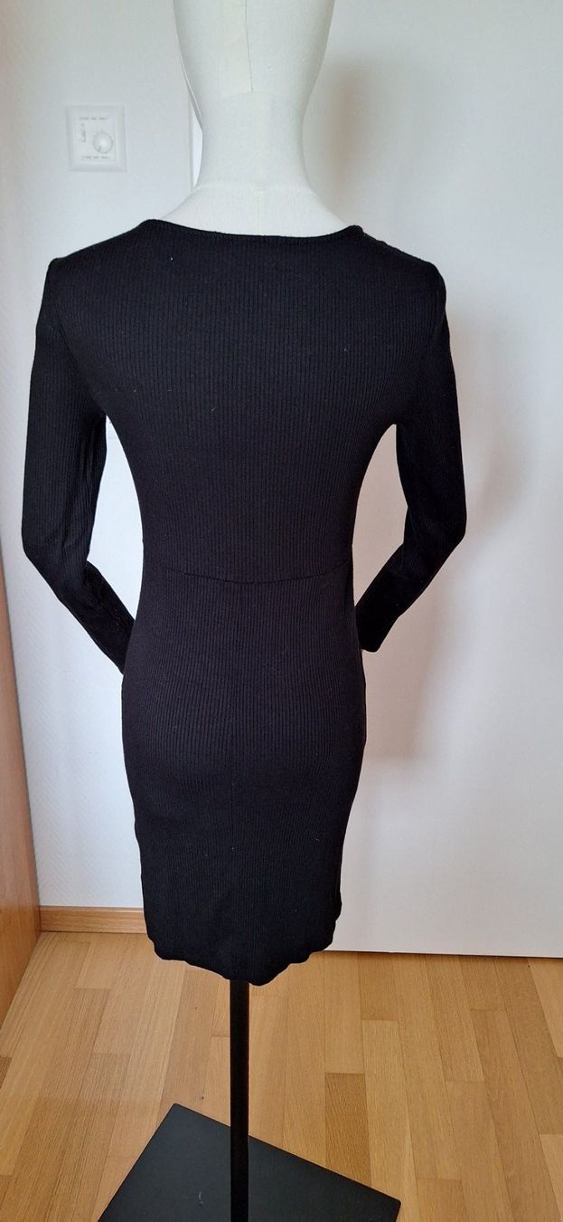 Vestiti: Forever21, robe pull noire – Nuovo (secondo la descrizione) da Lussery-Villars venduto da pousinete02 2