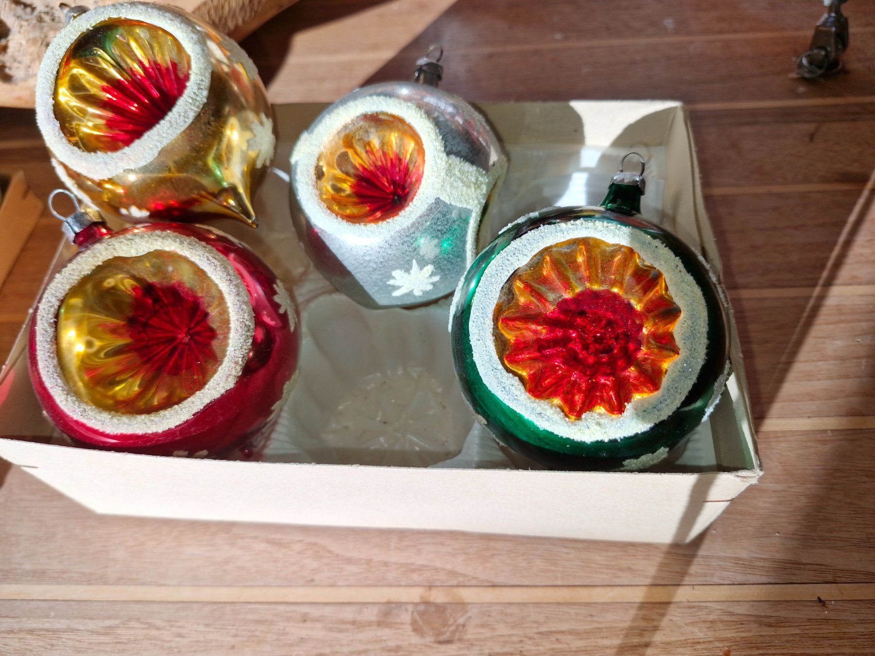 Toutes les décorations: antiker Christbaumschmuck – D'occasion à Guarda par rue_bpd7