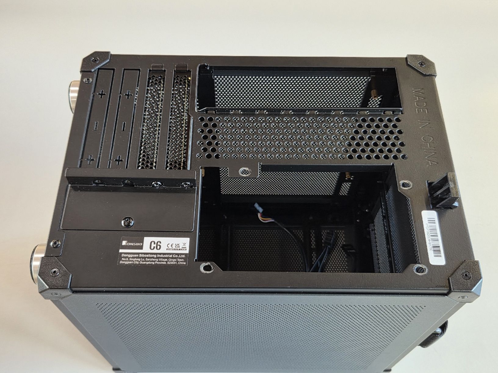 Jonsbo Custodie: Jonsbo C6 Mini Tower PC Gehäuse – Usato da Rotkreuz venduto da vabu33 4