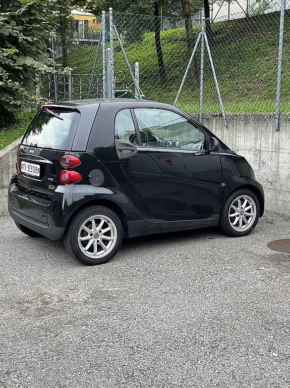 Autos: Smart fortwo – D'occasion à Vacallo par man_h825 1