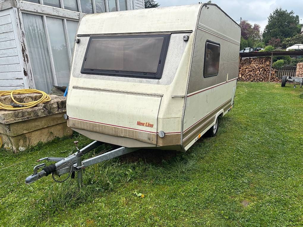 Rimorchi: Caravane vide pour bricoleur – Usato da Grand-Lancy venduto da joceb74